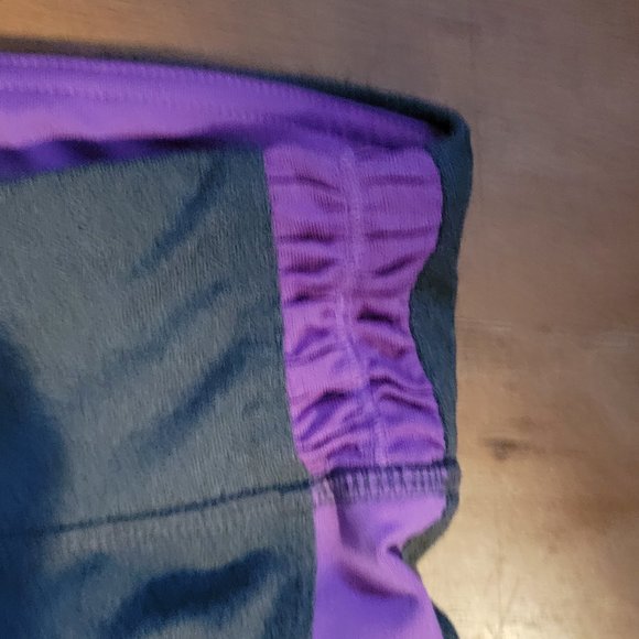 Champion Lavender and Grey Ruched Capri  Leggings Size Medium - Picture 3 of 12